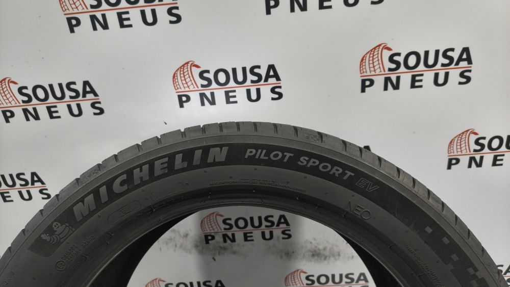 2 pneus semi novos Michelin 285-45R20 - Oferta dos Portes