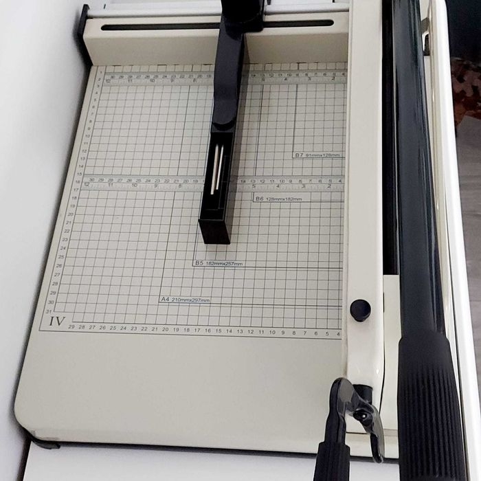 Guilhotina de resmas A4