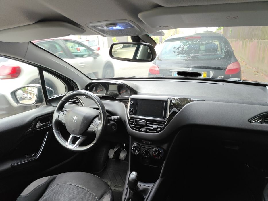 Peugeot 208 1.4-HDI