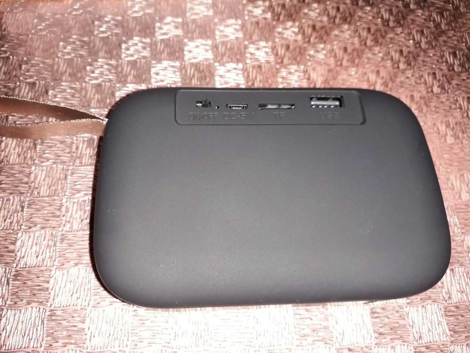 Штатив-тринога для телефону, Bluetooth колонка