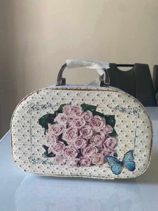 Kosmetyczka, walizka na biżuterię