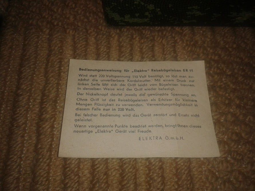 Ferro de Engomar Antigo de Viagem Marca Elektra