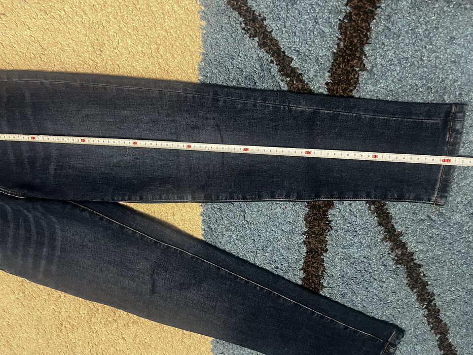 Пакетом: Шкіряні штани та двоє джинс за ціною 1