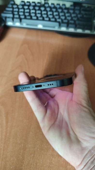 iPhone 13  128 GB ціна договірна