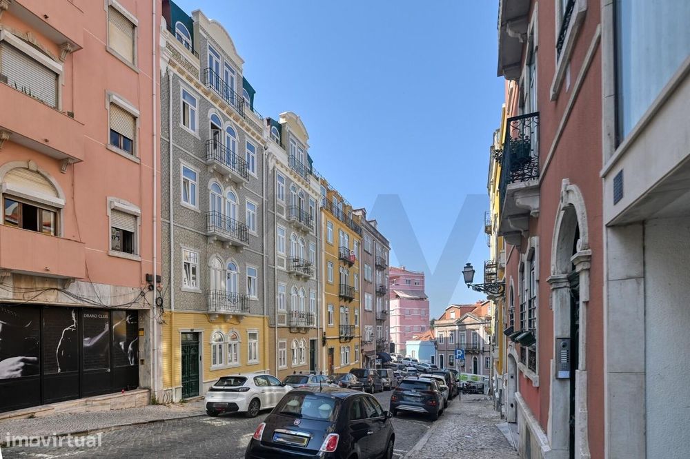 Apartamento T3+2 para arrendamento em Santo António, Lisboa
