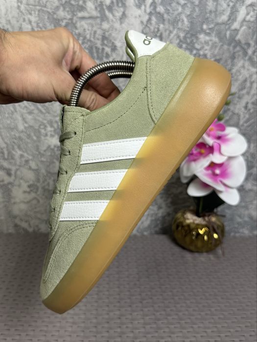 Adidas Barreda Decode кроссовки 42 размер кожаные спортивные хаки