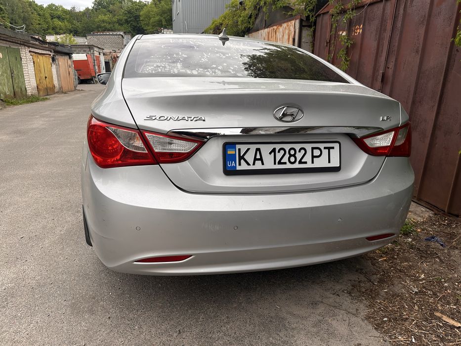 Продам sonata yf lpi 2013
