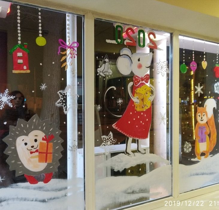 Роспись стен, витрин, окон, мебели