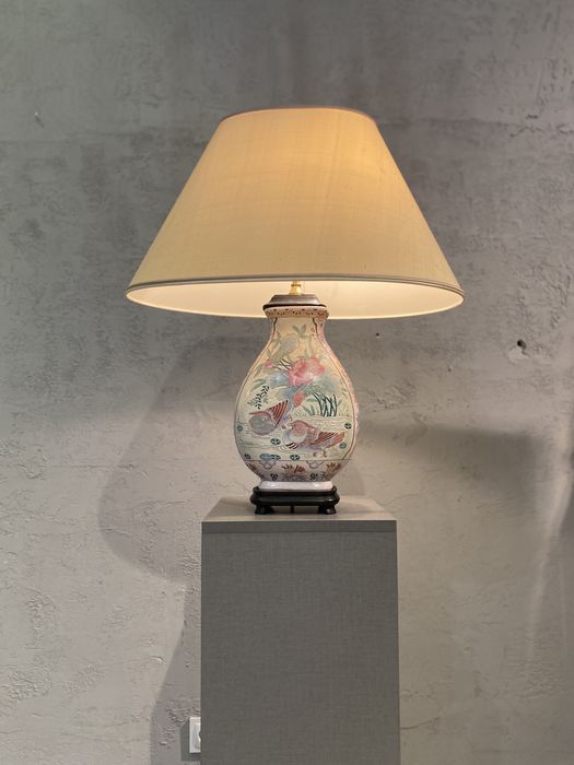 Wiekowa Lampa Stolowa Azja