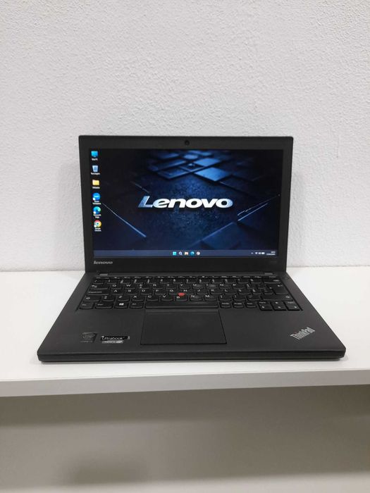 Lenovo X240 - Intel Core i5 / 8Gb / SSD
