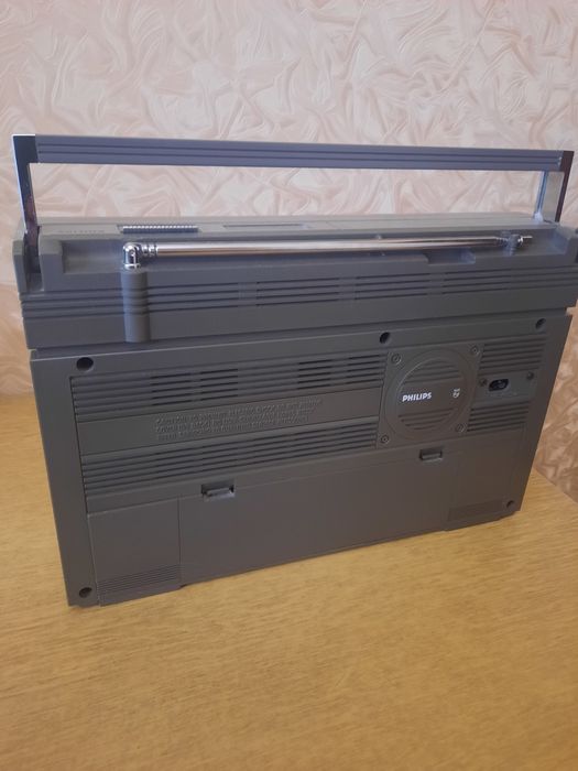 Радиоприёмник приймач Phillips D2813