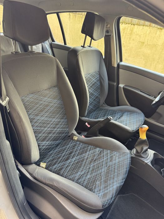 Renault Clio III 1.2 16V - 75Cv - Gasolina