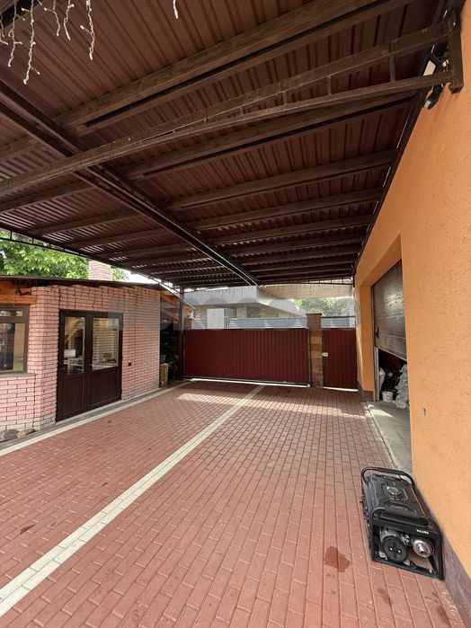 Продаж Триповерхового будинка. Вишневе.