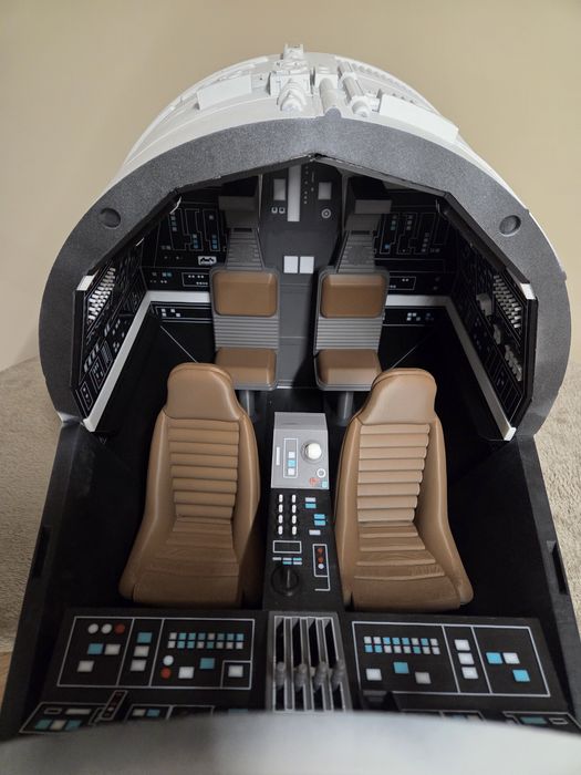 Hot toys millenium falcon cockpit 1/6 diorama