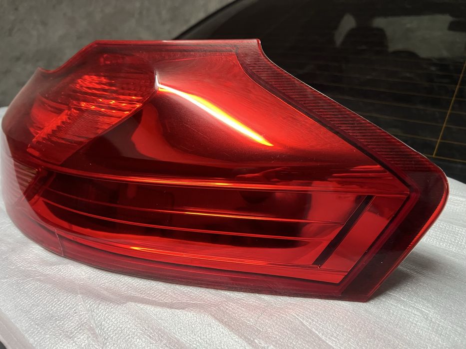 Farol trás Opel Insignia carrinha