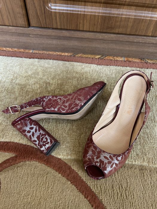 Шикарні бордові з квітково-сріблястим узором босоніжки Exclusive Style, р. 36, ручна робота