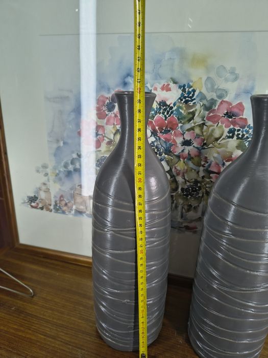 Zestaw 2 nowoczesnych wazonów dekoracyjnych – szare, ceramiczne
