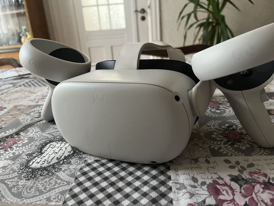 Meta Quest 2 VR