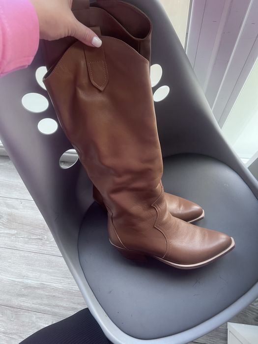 Продам козаки 1 рас одеты