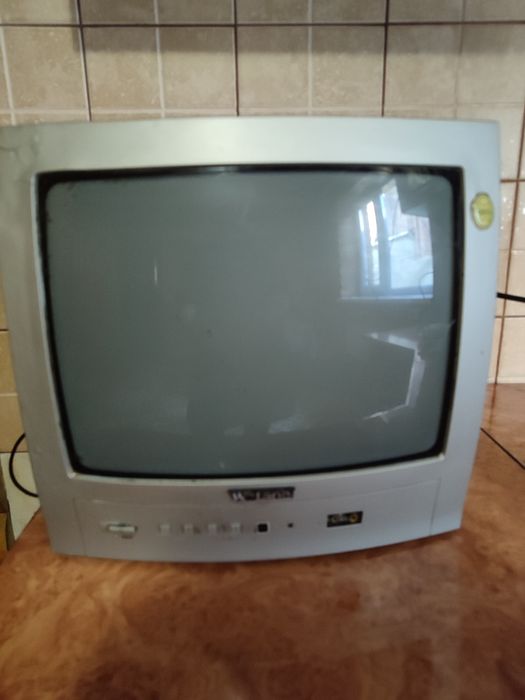 Телевизор Watson в рабочем состоянии