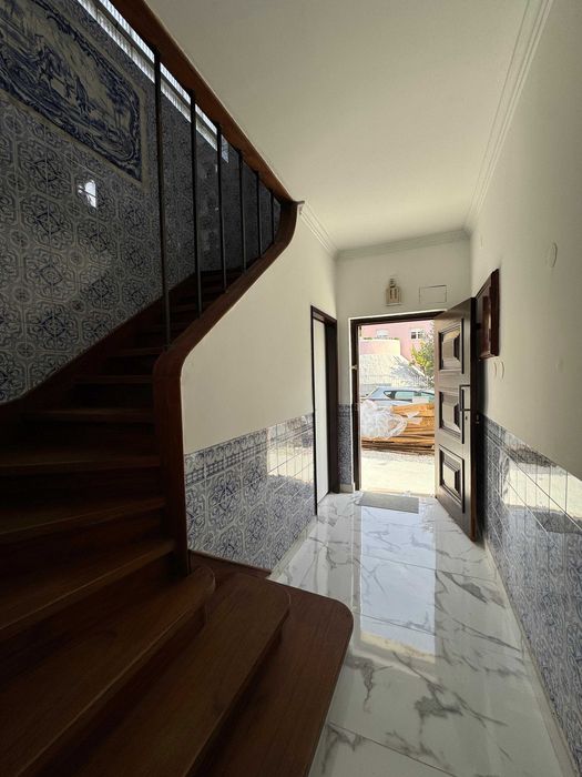 Quarto sem caução 260€ Caneças 20 min Lisboa (Campo Pequeno)