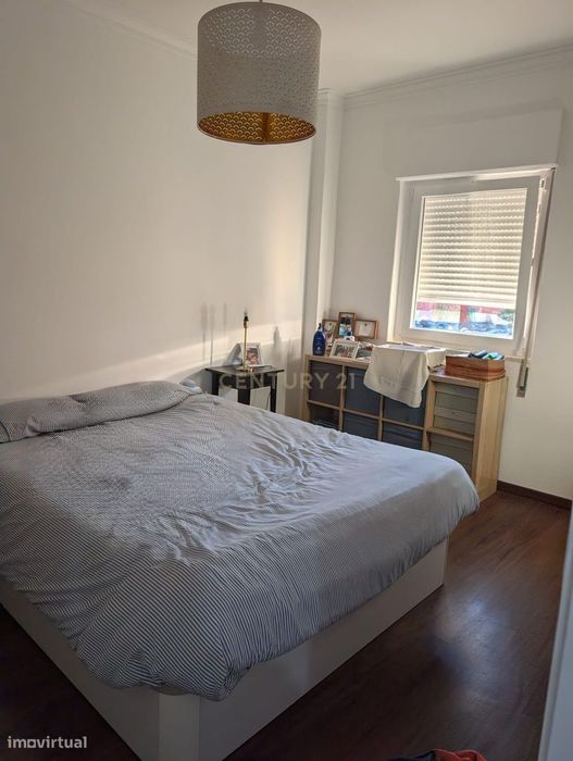 Apartamento T2 Totalmente Remodelado | 78 m² | Zona Central com boa Ac