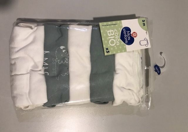 Bodys criança, novo com etiqueta