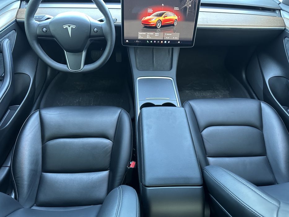 тесла 3 2022 рік