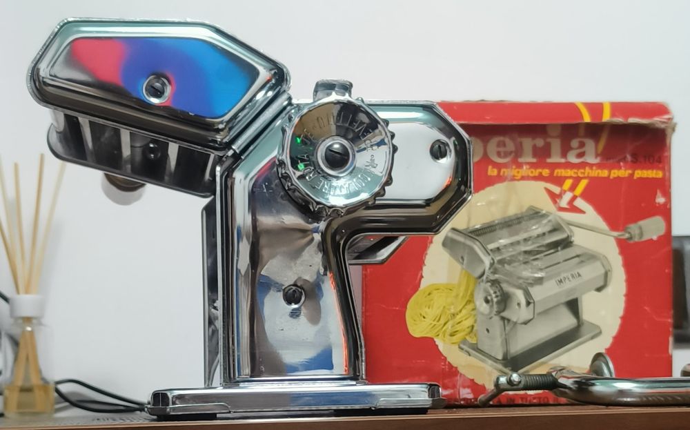 Локшинорізка тісторозкатка, ручна машинка для пасти і розкочування тіс