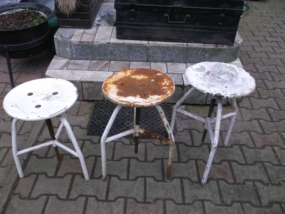 krzesełka druciaki z czasów prlu
