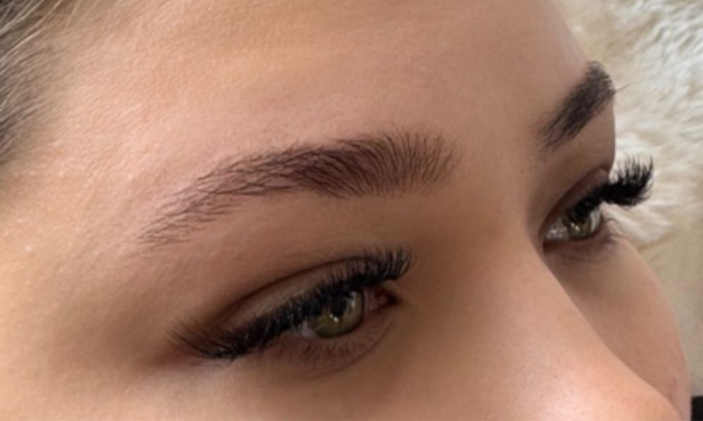 Extensão de pestanas e lash liftting