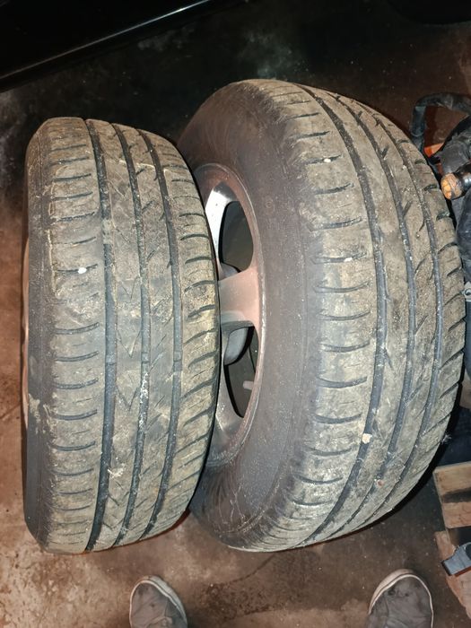 Vendo jantes 15 5x100 com pneus