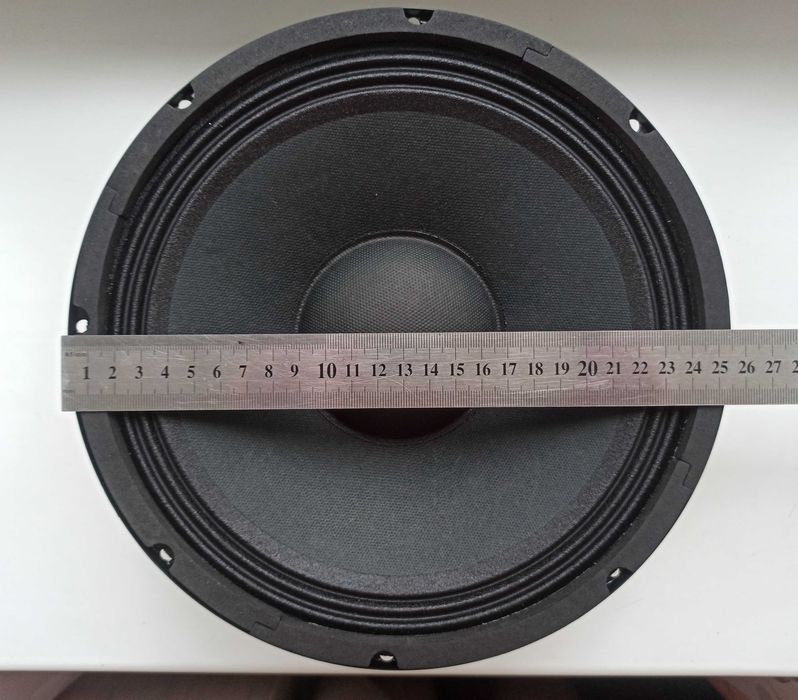 широкополосный 10-дюймовый динамик на 120 Вт