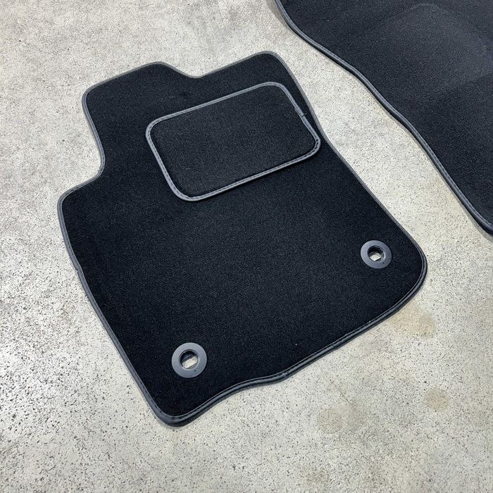 Tapetes Toyota Hilux 2018