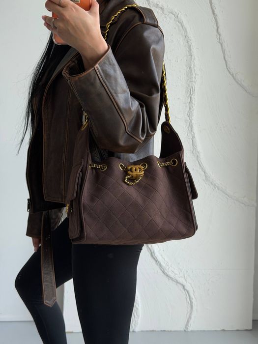 Сумка Chanel Hobo Chocolate / Gold Suede