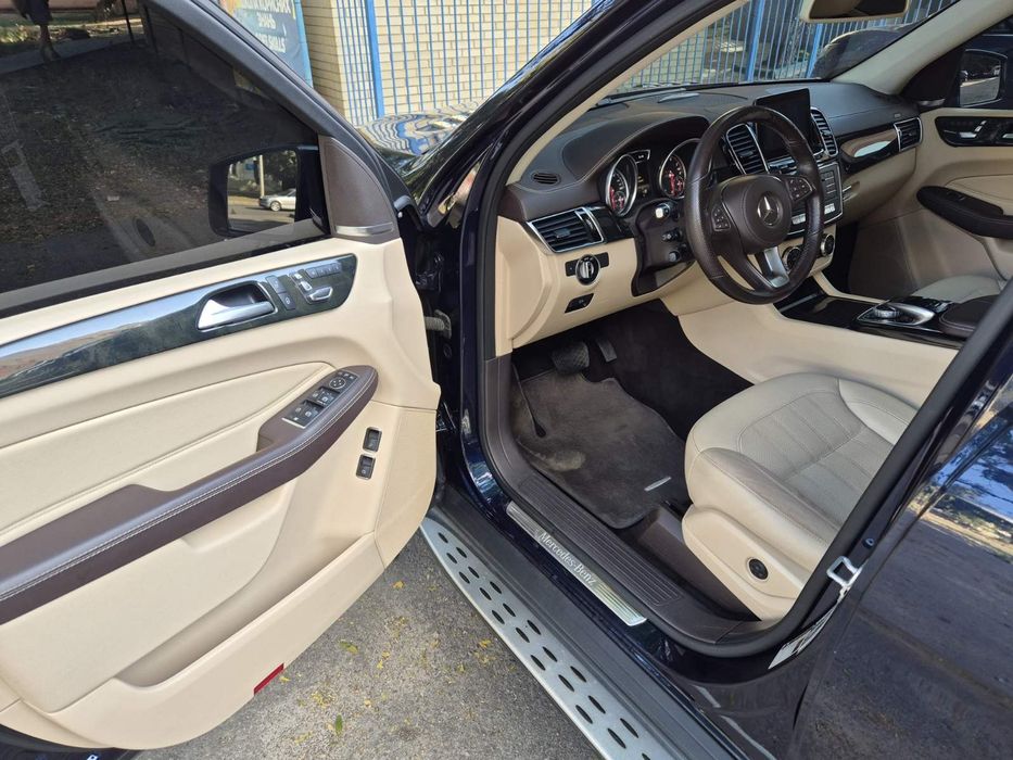 Mercedes-Benz GLS 450