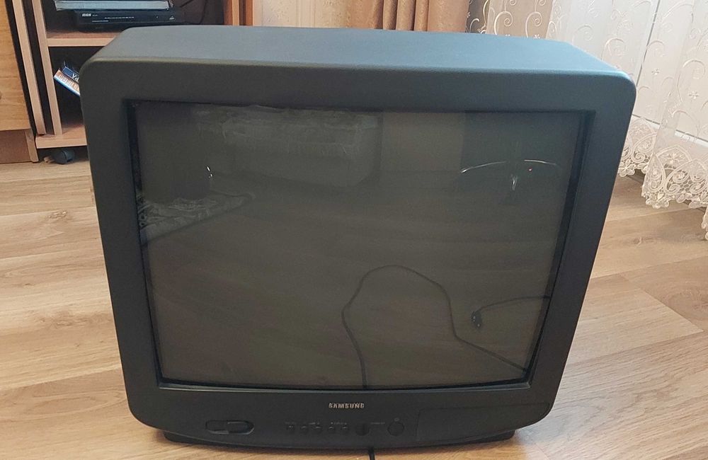 Продам старий телевізор Самсунг
