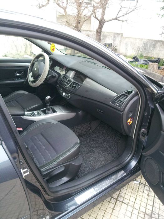 Renault Laguna 1.5 dCi DYNAMIQUE S 2011