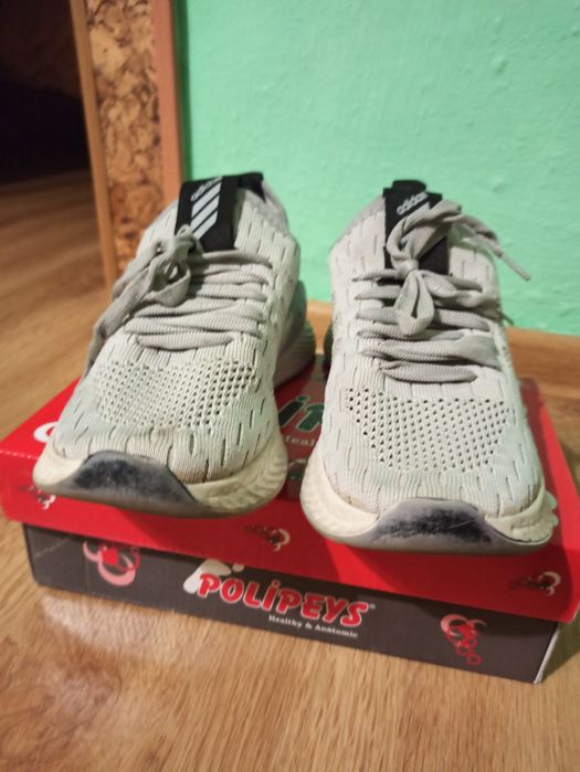 Продажа кросівок Adidas
