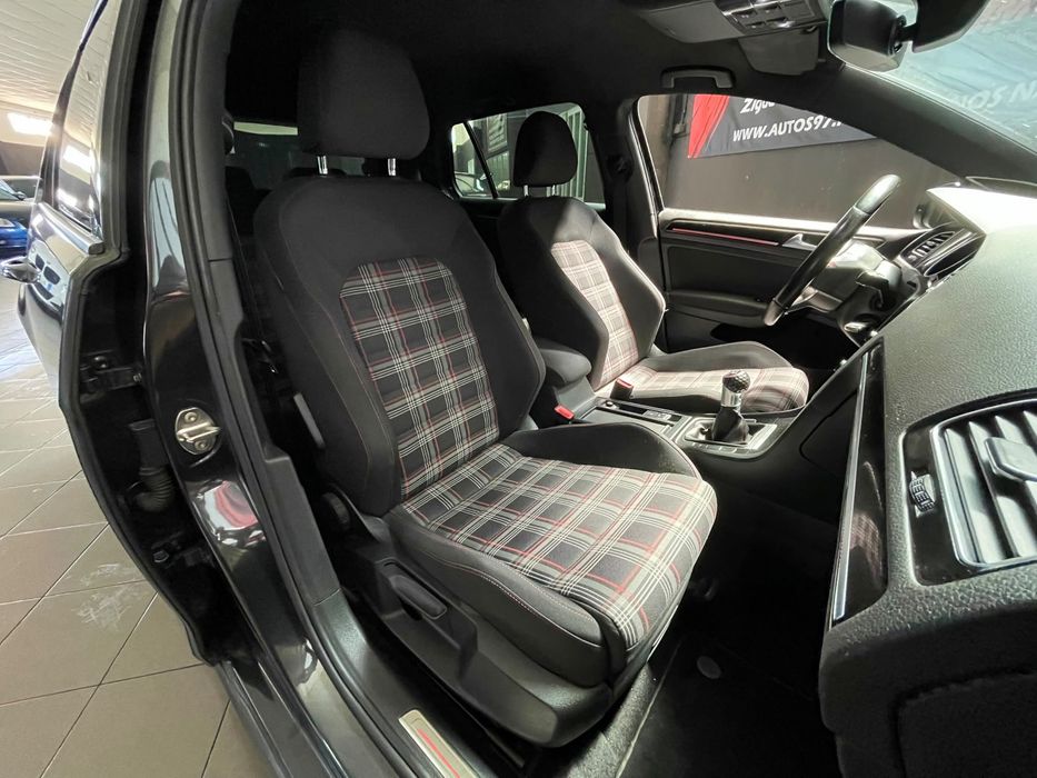 Volkswagen Golf VII GTI Performance 2.0TSI 230CV ( Apenas 111.000KMS )