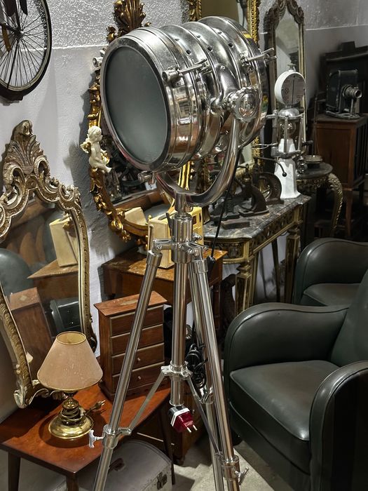 Holofote Náutico Vintage em Metal