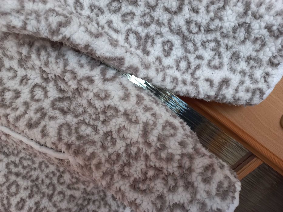 Bluza - ciepła, damska - w cętki - rozmiar XL 42
