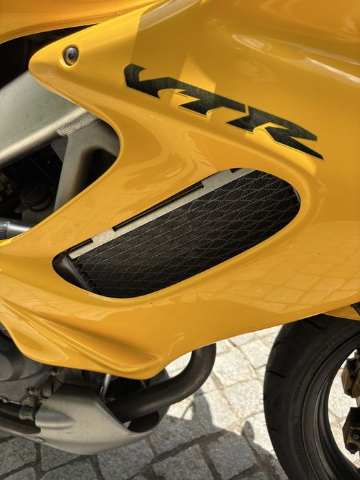 HONDA VTR 1000 FireStorm