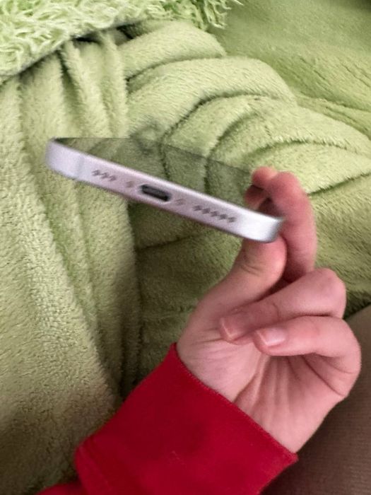 Iphone 15 128gb 100% + полный комплект