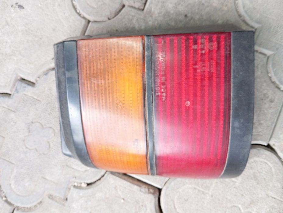 Продам  ліхтар задній лівийна універсал пасат б3