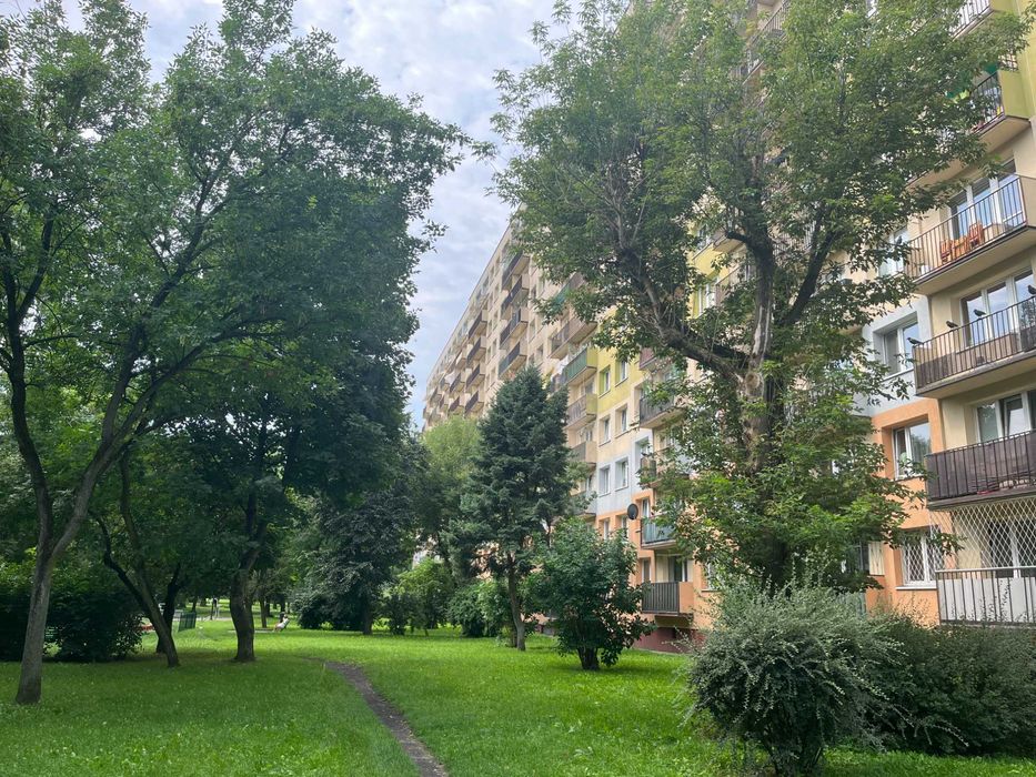 Karolew 54 m² | 3 Pokoje | balkon | 1 piętro | zieleń | 4 min do tramwaju | 8 minut tramwajem do centrum