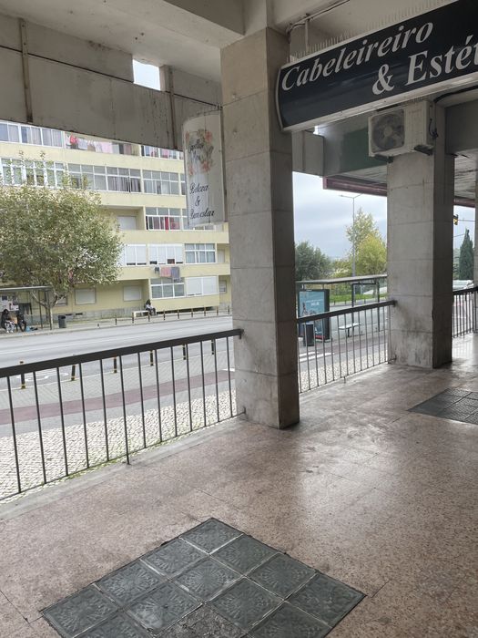 Arrendamento  2 pisos habitacao ou comercio