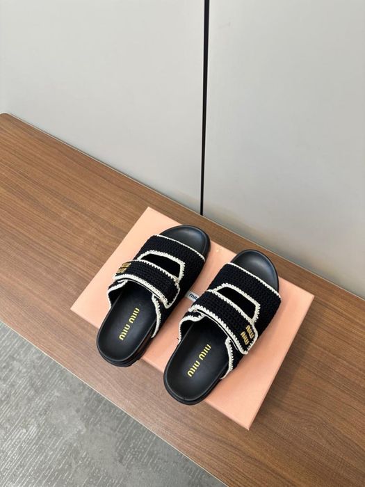 Klapki Miu Miu black