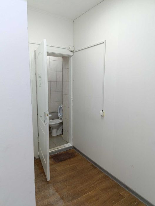 Оренда магазин 54м2 Академіка Вальтера 7.