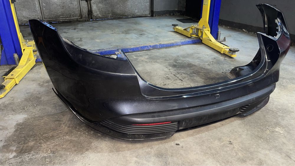 Porsche Taycan Turbo S задній комплектний